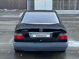 Mercedes-Benz E 320 1994 года за 2 700 000 тг. в Шымкент – фото 4
