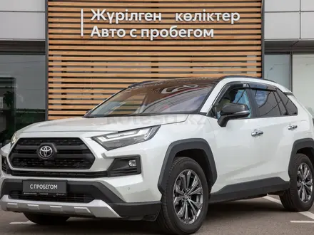 Toyota RAV4, 2023