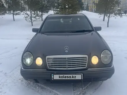 Mercedes-Benz E 200 1997 года за 2 300 000 тг. в Астана – фото 6