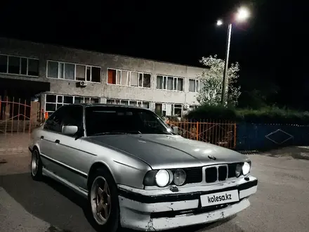 BMW 525 1991 года за 1 500 000 тг. в Семей – фото 3