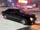 Mercedes-Benz E 230 1997 года за 3 500 000 тг. в Астана