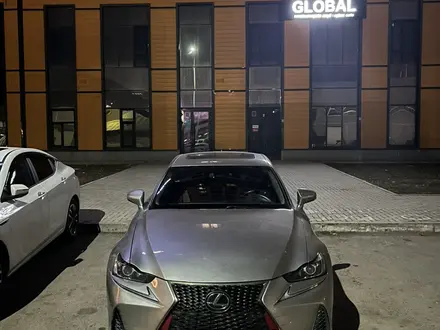 Lexus IS 300 2019 года за 16 500 000 тг. в Астана – фото 2