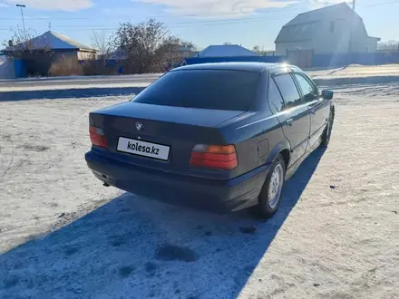 BMW 318 1994 года за 1 350 000 тг. в Семей – фото 2