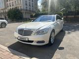 Mercedes-Benz S 350 2010 года за 9 500 000 тг. в Астана – фото 2