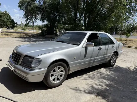 Mercedes-Benz S 320 1995 года за 2 500 000 тг. в Тараз – фото 2