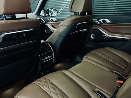 BMW X7 XDrive 40i 2025 года за 83 000 000 тг. в Алматы – фото 22