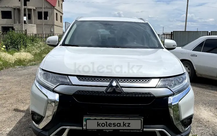 Mitsubishi Outlander 2019 года за 9 900 000 тг. в Караганда