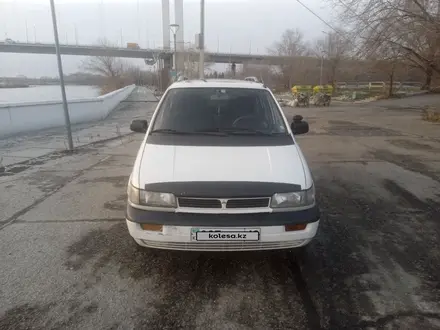 Mitsubishi Space Wagon 1991 года за 1 300 000 тг. в Семей