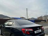 Toyota Camry 2013 года за 7 400 000 тг. в Атырау – фото 2