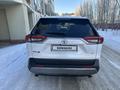 Toyota RAV4 2022 года за 23 100 000 тг. в Актобе – фото 4