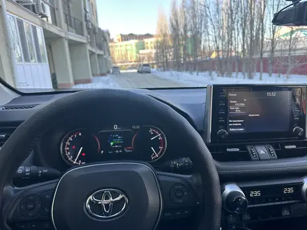 Toyota RAV4 2022 года за 23 100 000 тг. в Актобе – фото 13