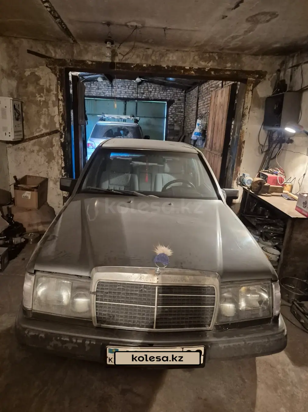 Mercedes-Benz E-Class, 1992