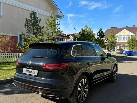 Volkswagen Touareg 2021 года за 36 000 000 тг. в Астана – фото 8