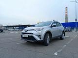 Toyota RAV4 2018 года за 13 250 000 тг. в Алматы – фото 5