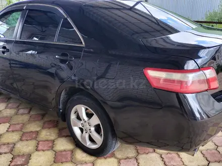Toyota Camry 2006 года за 5 300 000 тг. в Актобе – фото 4