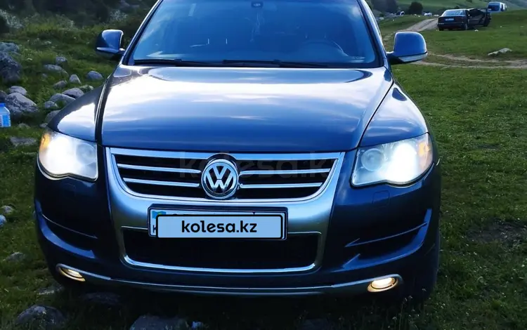 Volkswagen Touareg 2007 года за 7 800 000 тг. в Шымкент