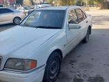 Mercedes-Benz C 180 1994 годаүшін1 400 000 тг. в Семей – фото 3