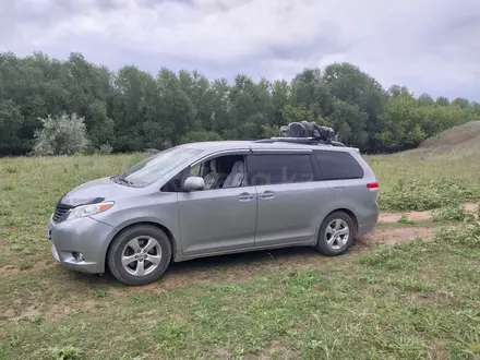 Toyota Sienna 2014 года за 14 000 000 тг. в Жанаозен – фото 3