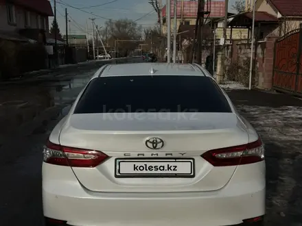 Toyota Camry 2019 года за 16 500 000 тг. в Алматы – фото 8