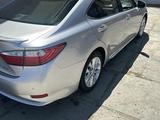 Lexus ES 300h 2014 года за 8 500 000 тг. в Жанаозен – фото 4