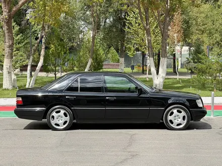 Mercedes-Benz E 280 1993 года за 3 950 000 тг. в Шымкент – фото 3