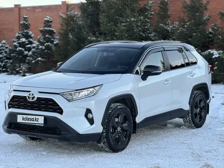 Toyota RAV4 2020 года за 16 700 000 тг. в Павлодар