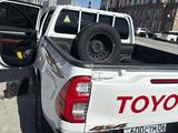 Toyota Hilux 2023 года за 21 500 000 тг. в Атырау – фото 4