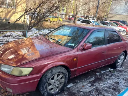 Toyota Camry 1997 года за 3 400 000 тг. в Алматы – фото 2