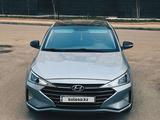 Hyundai Elantra 2020 года за 8 300 000 тг. в Атырау – фото 2