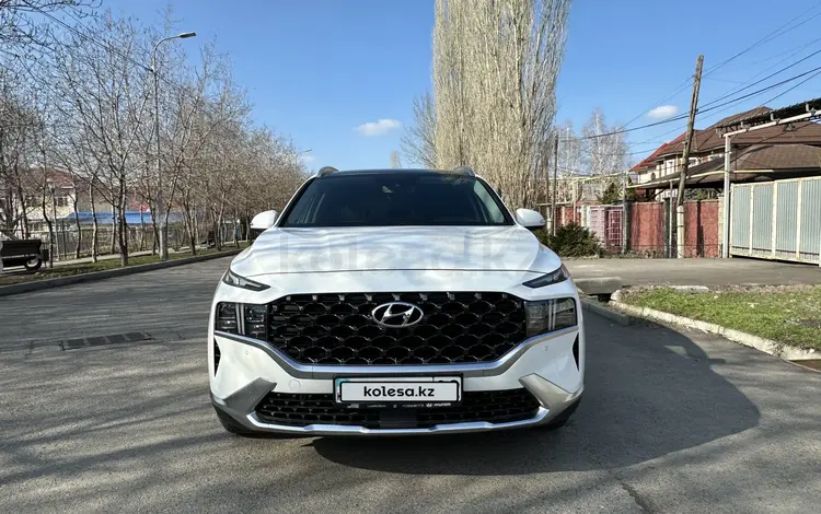 Hyundai Santa Fe 2021 года за 18 200 000 тг. в Алматы
