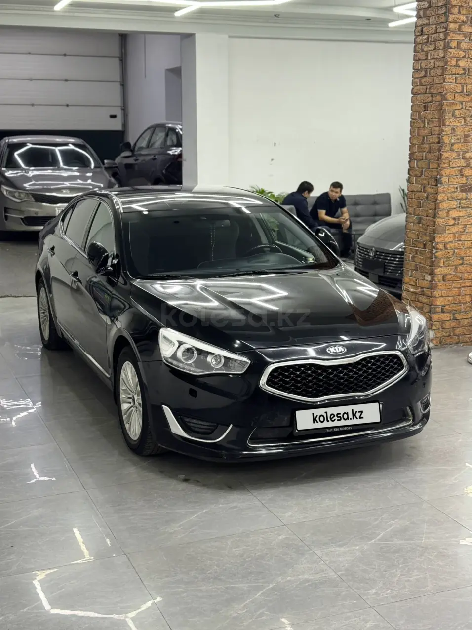 Kia Cadenza, 2015