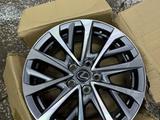 Диски 17 оригинал lexus плюс зима лето шины pirelli yokohama в отличном сос за 500 000 тг. в Астана – фото 2