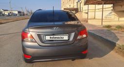 Hyundai Accent 2014 года за 5 600 000 тг. в Жанаозен – фото 2