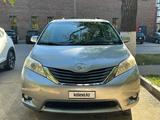 Toyota Sienna 2013 года за 8 800 000 тг. в Уральск
