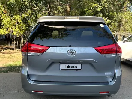 Toyota Sienna 2013 года за 8 800 000 тг. в Уральск – фото 3