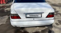 Mercedes-Benz E 300 1994 года за 1 800 000 тг. в Алматы – фото 3