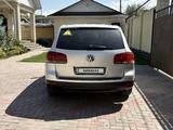 Volkswagen Touareg 2003 года за 3 250 000 тг. в Алматы – фото 4