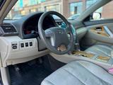 Toyota Camry 2009 года за 6 000 000 тг. в Уральск – фото 2