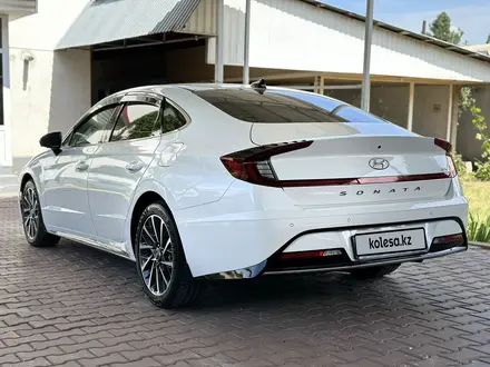 Hyundai Sonata 2022 года за 14 200 000 тг. в Алматы – фото 6