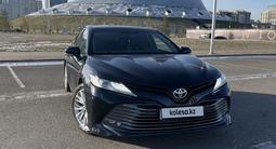 Toyota Camry 2019 года за 14 500 000 тг. в Астана