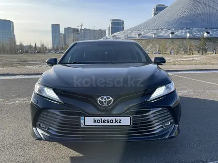 Toyota Camry 2019 года за 14 500 000 тг. в Астана – фото 16