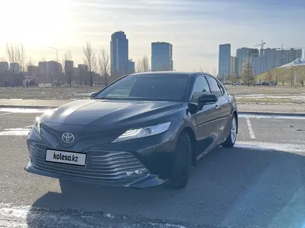 Toyota Camry 2019 года за 14 500 000 тг. в Астана – фото 15