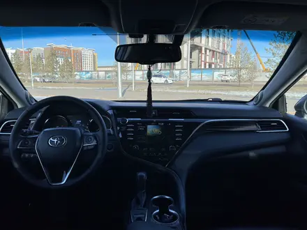 Toyota Camry 2019 года за 14 500 000 тг. в Астана – фото 26