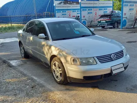 Volkswagen Passat 2001 года за 1 900 000 тг. в Тараз – фото 5