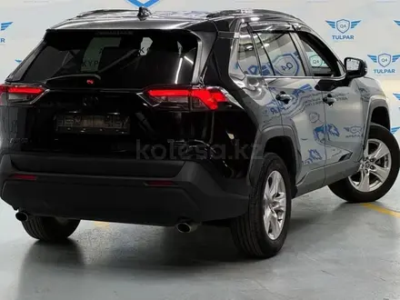 Toyota RAV4 2021 года за 16 500 000 тг. в Алматы – фото 6