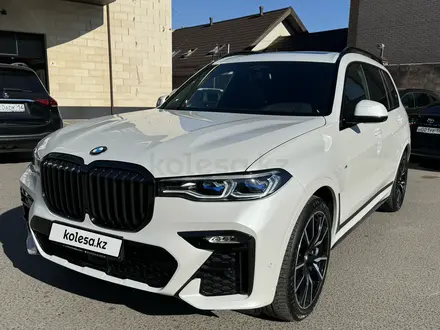 BMW X7 2021 года за 48 000 000 тг. в Павлодар