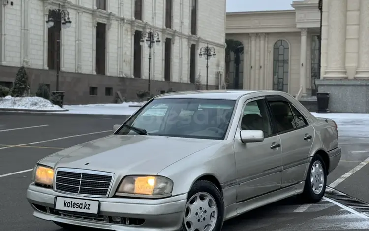 Mercedes-Benz C 200 1997 года за 3 500 000 тг. в Алматы