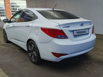 Hyundai Accent 2014 года за 3 241 875 тг. в Актобе – фото 6