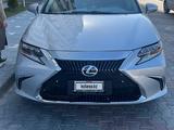 Lexus ES 300h 2014 года за 8 000 000 тг. в Актау