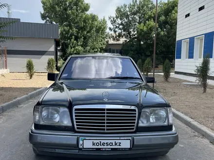 Mercedes-Benz E 280 1994 годаүшін4 300 000 тг. в Шымкент